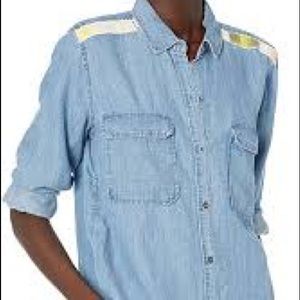 Rails Jimi medium wash Aztec epaulettes top